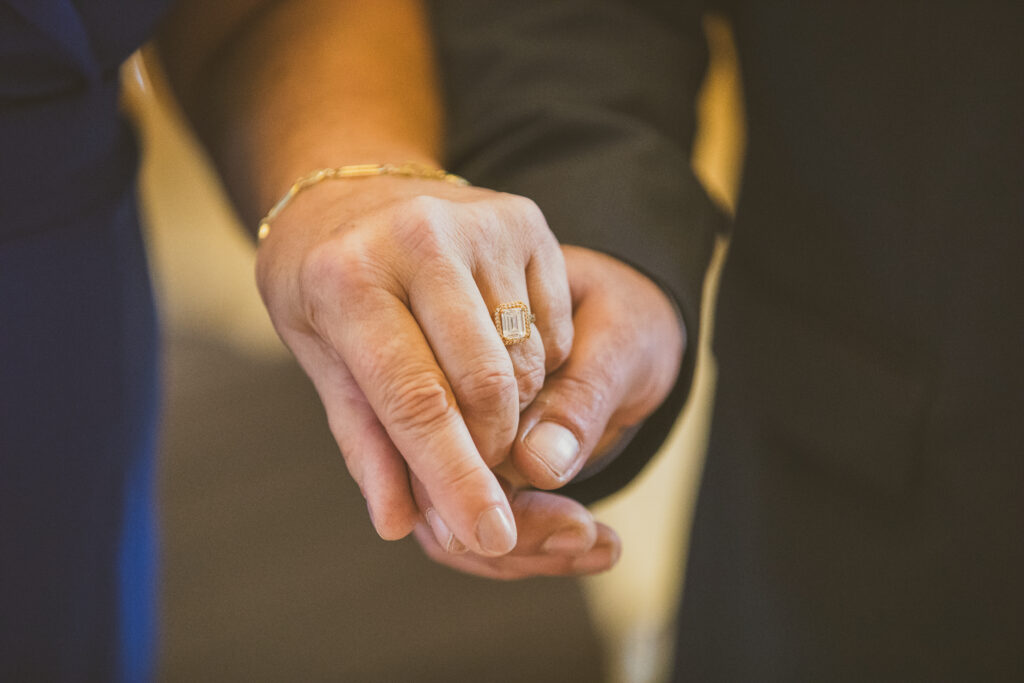 Detailaufnahme der Ringe bei der standesamtlichen Trauung in Mönchengladbach